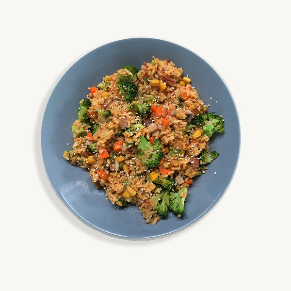 MENU 1 Smażony ryż z warzywami i ciecierzycą