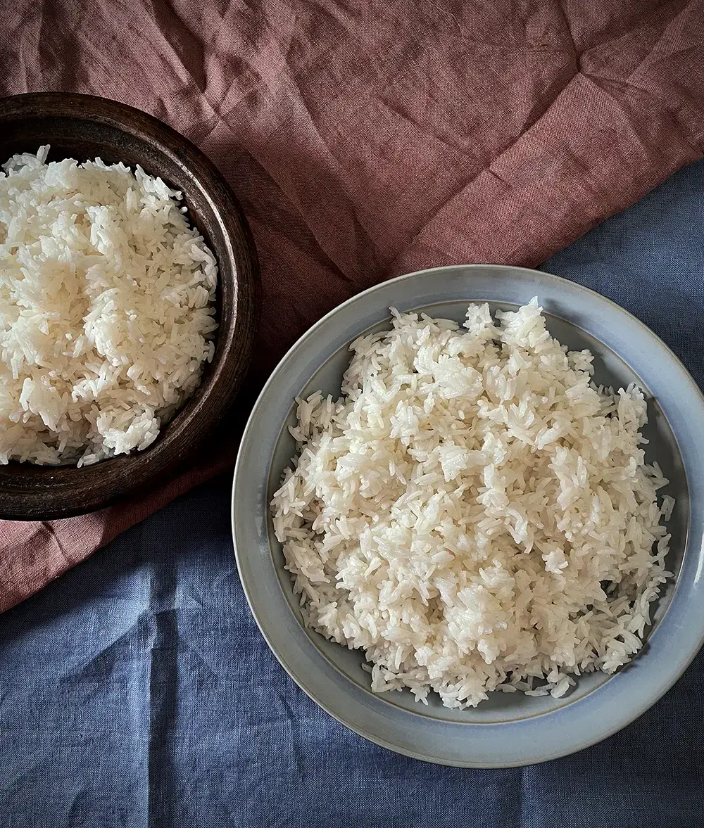 ugotowany ryz w misce